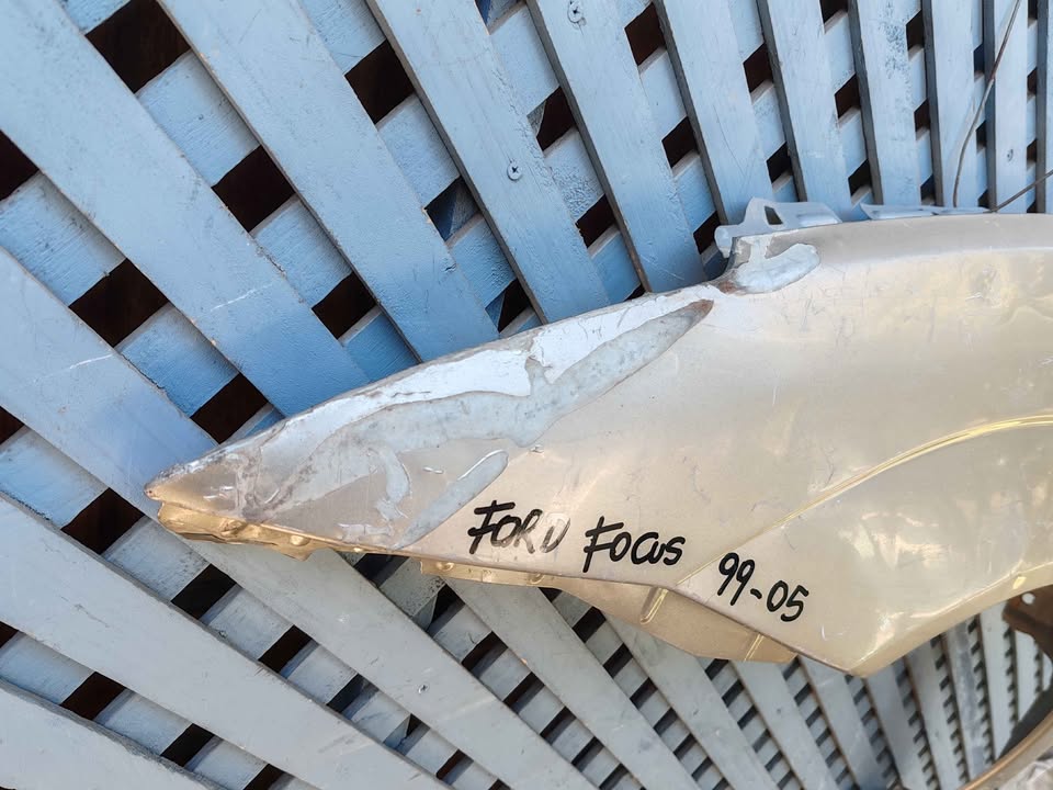 Tapabarro izquierdo Ford Focus 1999 - 2005 - Imagen 5