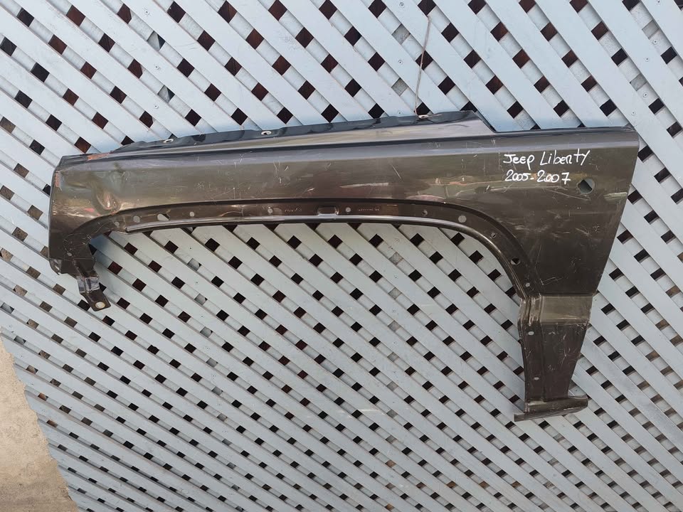 Tapabarro izquierdo Jeep Liberty 2005 - 2007 - Imagen 2