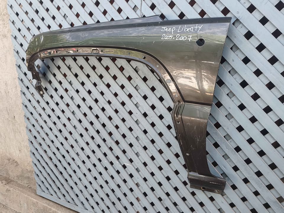 Tapabarro izquierdo Jeep Liberty 2005 - 2007 - Imagen 5