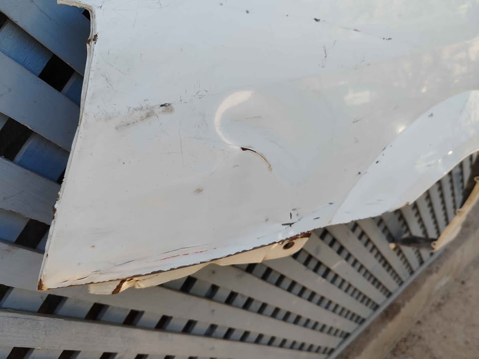 Tapabarro izquierdo Kia Carens 2004 - 2006 - Imagen 4