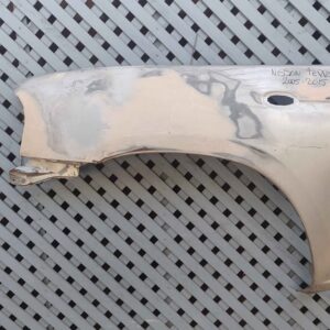 Tapabarro izquierdo Nissan Terreno 2005 - 2015