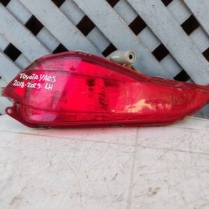 Mica de parachoque trasero izquierda Toyota Yaris 2018 - 2023