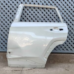 Puerta trasera izquierda Toyota RAV4 2020 - 2026