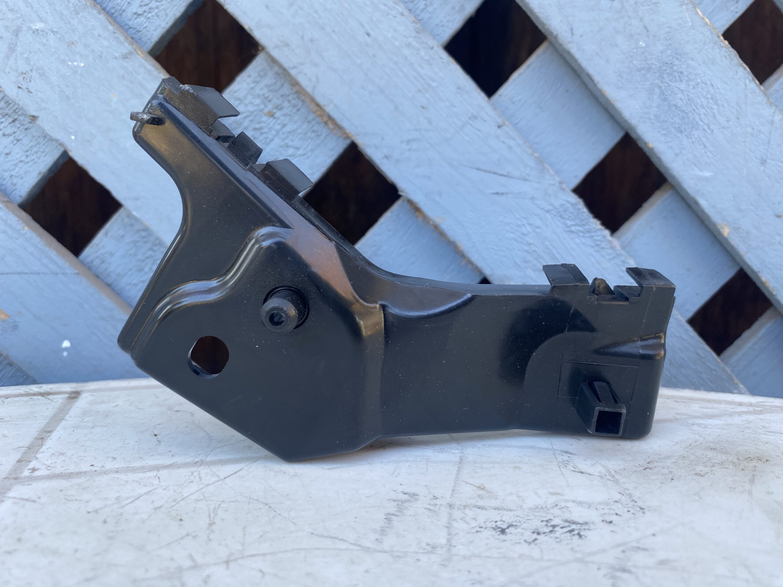 Mensula delantera derecha Suzuki APV 2006 - 2010