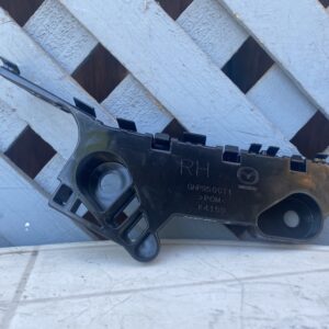 Mensula delantera derecha Mazda 6 2014 - 2020
