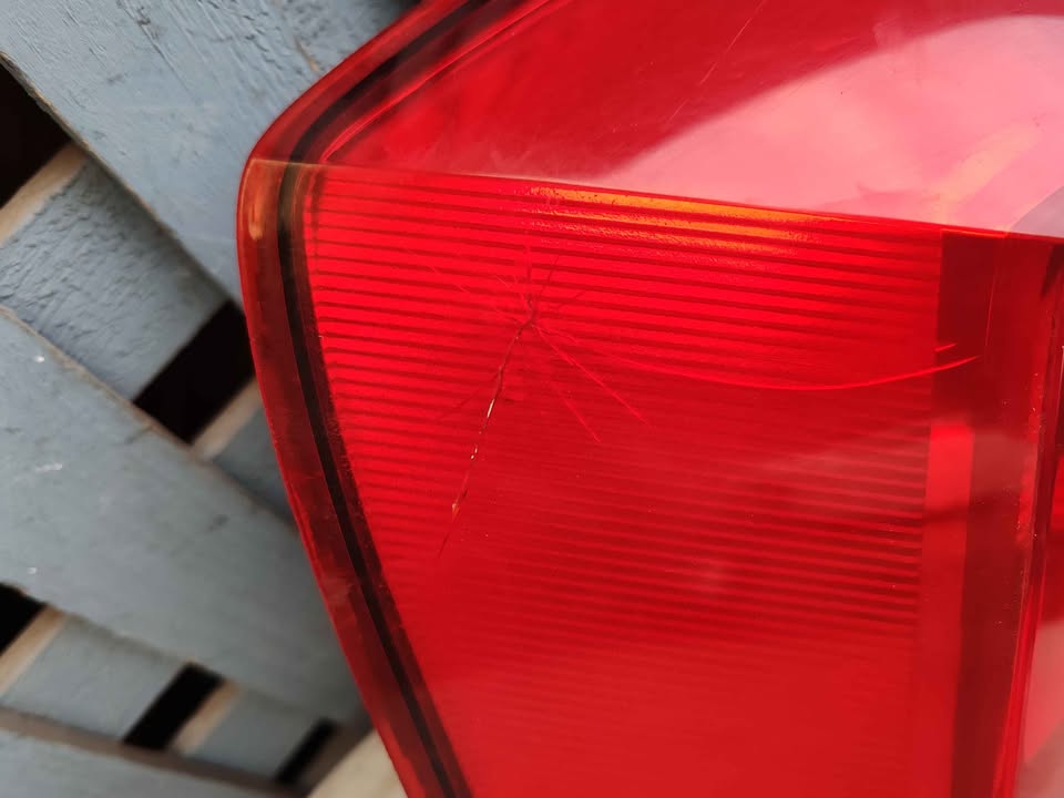 Foco trasero izquierdo Volkswagen Gol G8 2017 - 2023 - Imagen 3