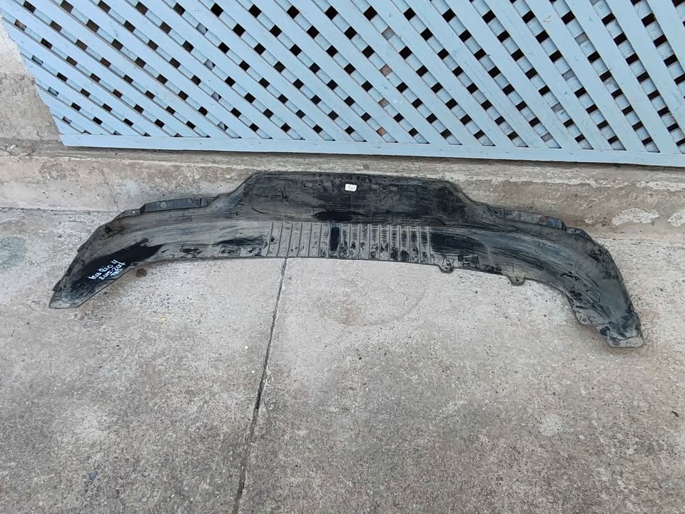 Moldura de parachoque trasero Kia Rio 4 2015 - 2017 - Imagen 7