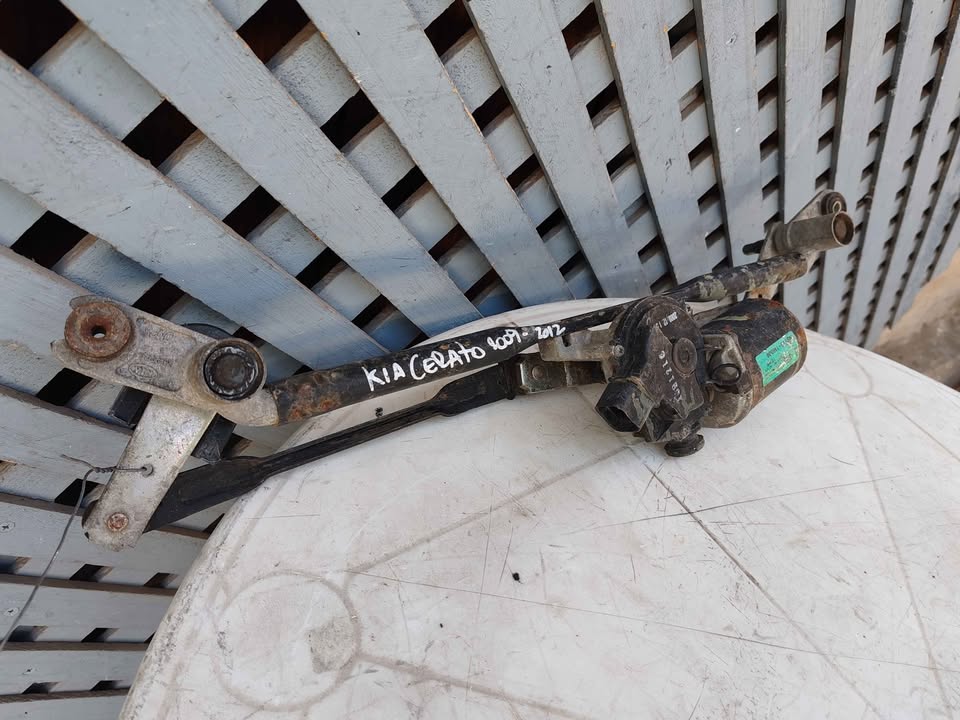 Motor limpiaparabrisas Kia Cerato 2009 - 2012 - Imagen 2
