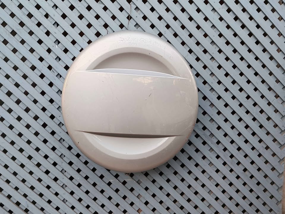 Tapa rueda de repuestos Suzuki Grand Nomade 2007 - 2014