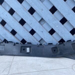 Mensula trasera derecha Ford Escape 2013 - 2016