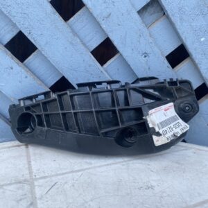 Mensula delantera derecha Toyota Urban Cruiser 2008 - 2014