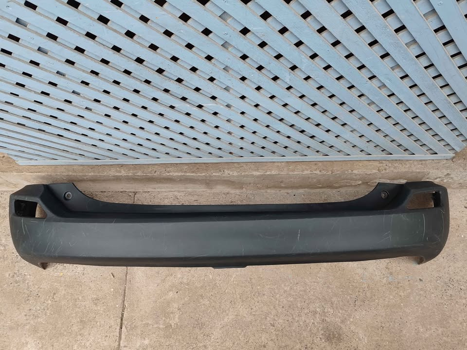 Parachoque trasero Toyota Rav4 2013 - 2018