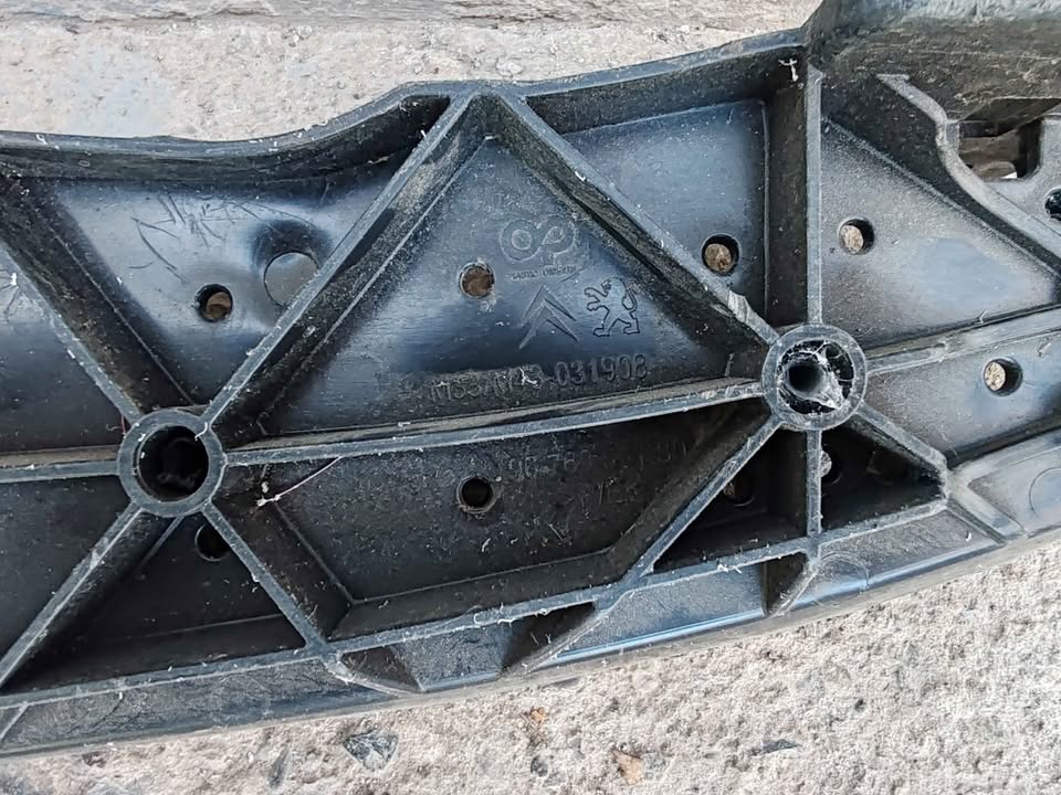 Absorbedor de impacto delantero citroen C Elysee 2012 - 2018 - Imagen 5