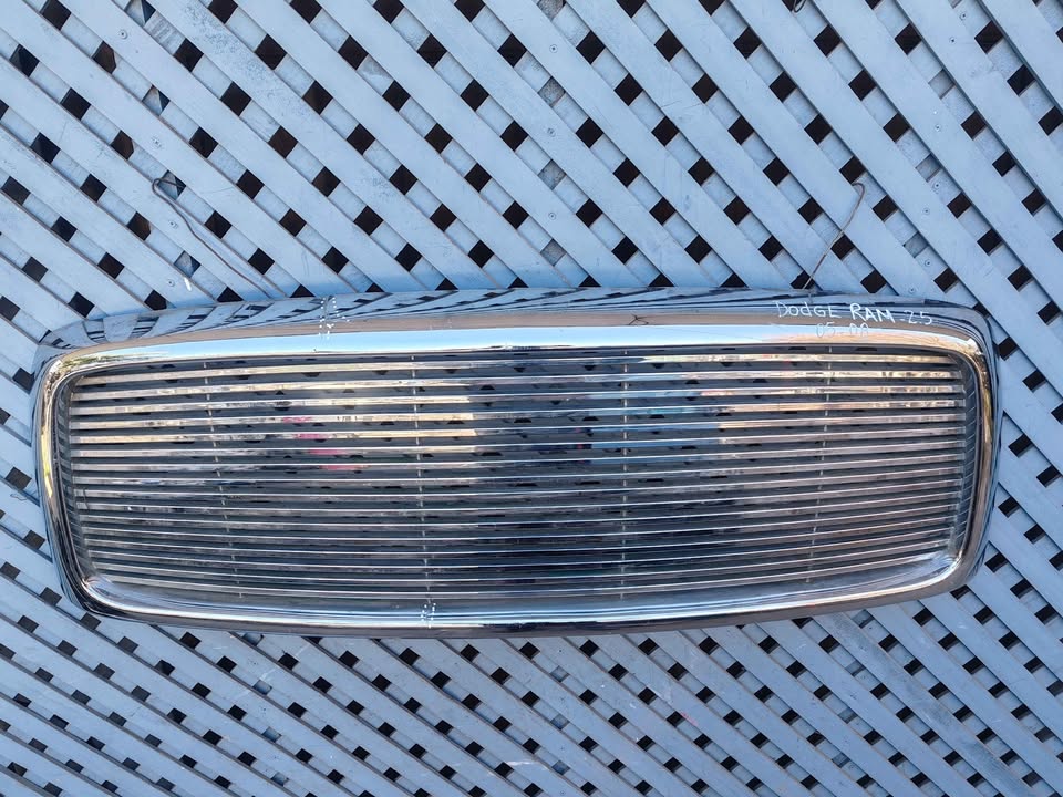Máscara Dodge RAM 2500 2005 - 2008 - Imagen 6