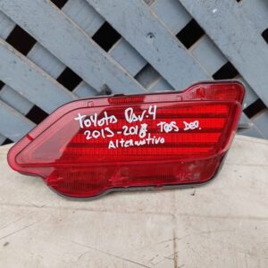 Mica de parachoque trasero derecho Toyota Rav4 2013 - 2016
