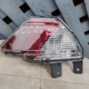 Mica de parachoque trasero derecho Toyota Rav4 2016 - 2018