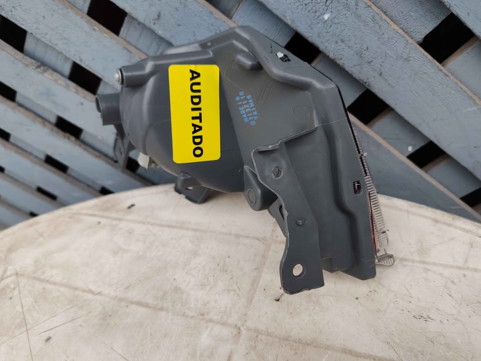 Mica de parachoque trasero derecho Toyota Rav4 2016 - 2018 - Imagen 4