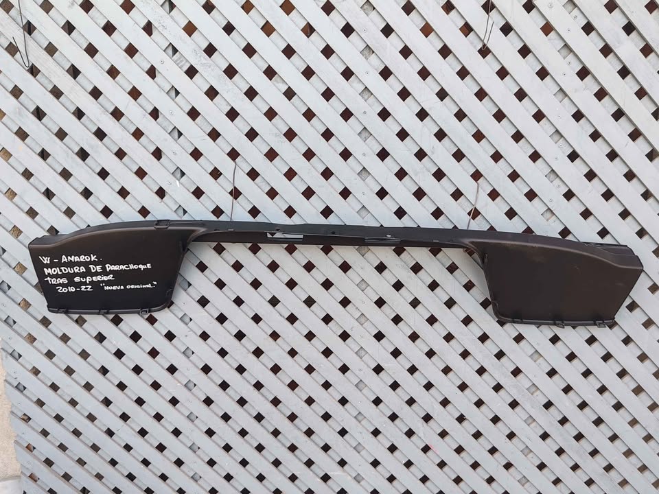 Moldura de parachoque trasero superior Volkswagen Amarok 2010 - 2022 - Imagen 7