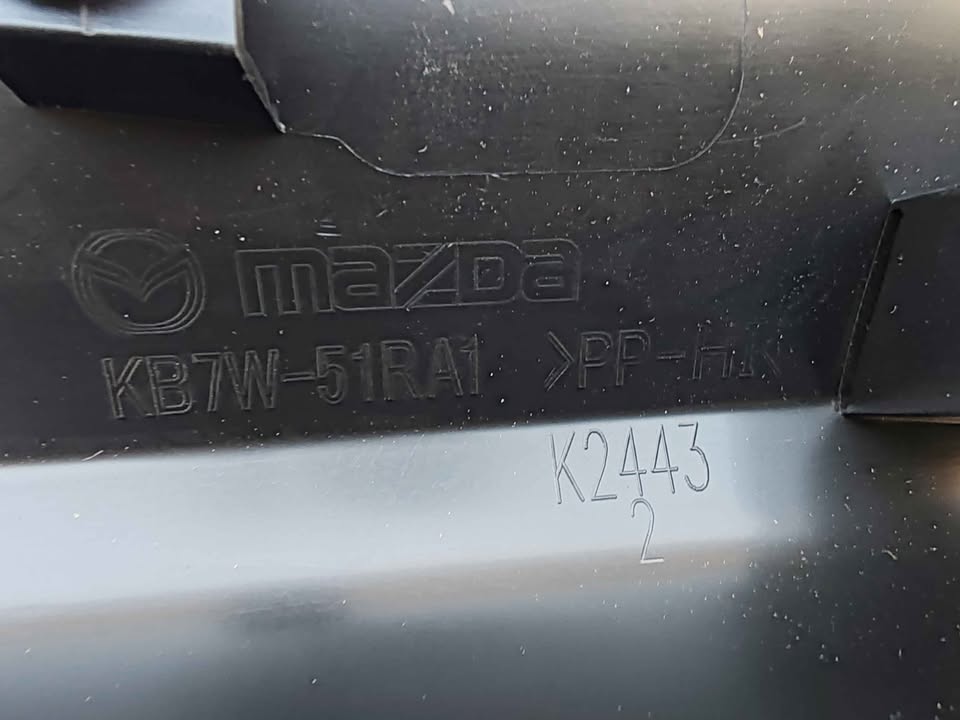 Moldura de puerta delantera derecha Mazda CX5 2018 - 2022 - Imagen 4
