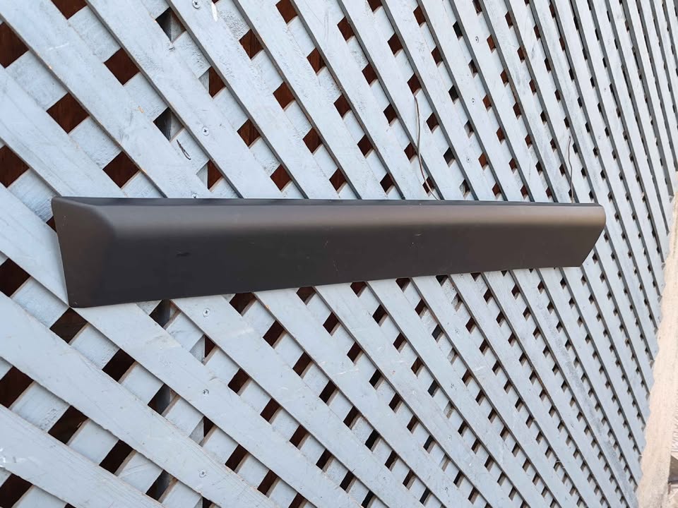 Moldura de puerta delantera izquierda Renault Dokker 2014 - 2022 - Imagen 2