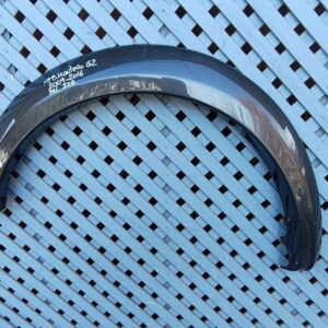 Moldura delantera izquierda Mitsubishi Montero G2 2009 - 2016