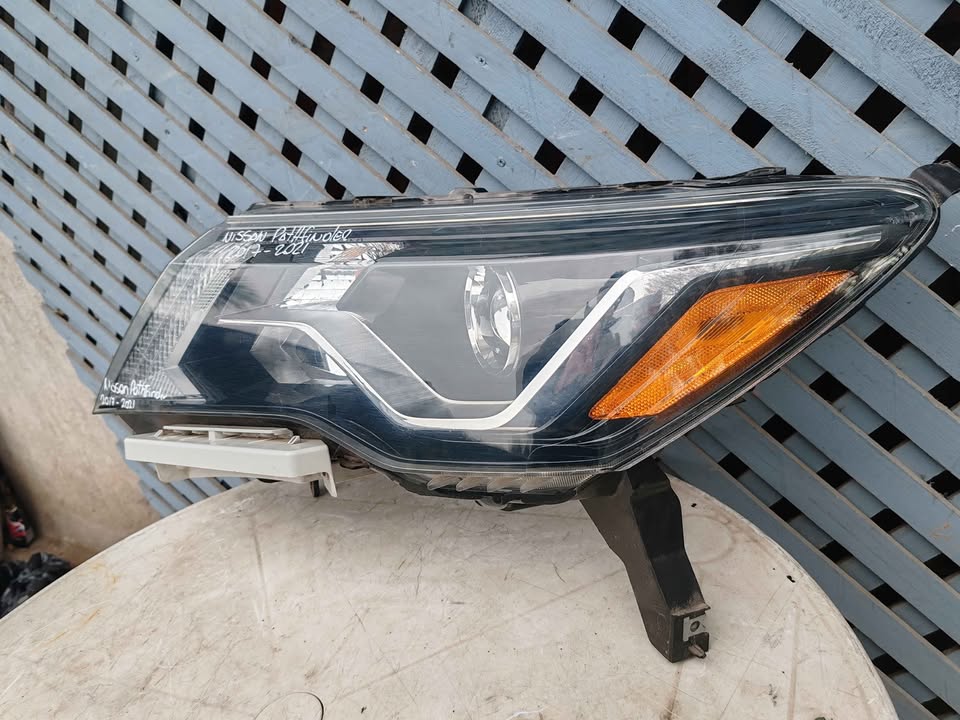 Óptico izquierdo Nissan Pathfinder 2017 - 2021 - Imagen 3
