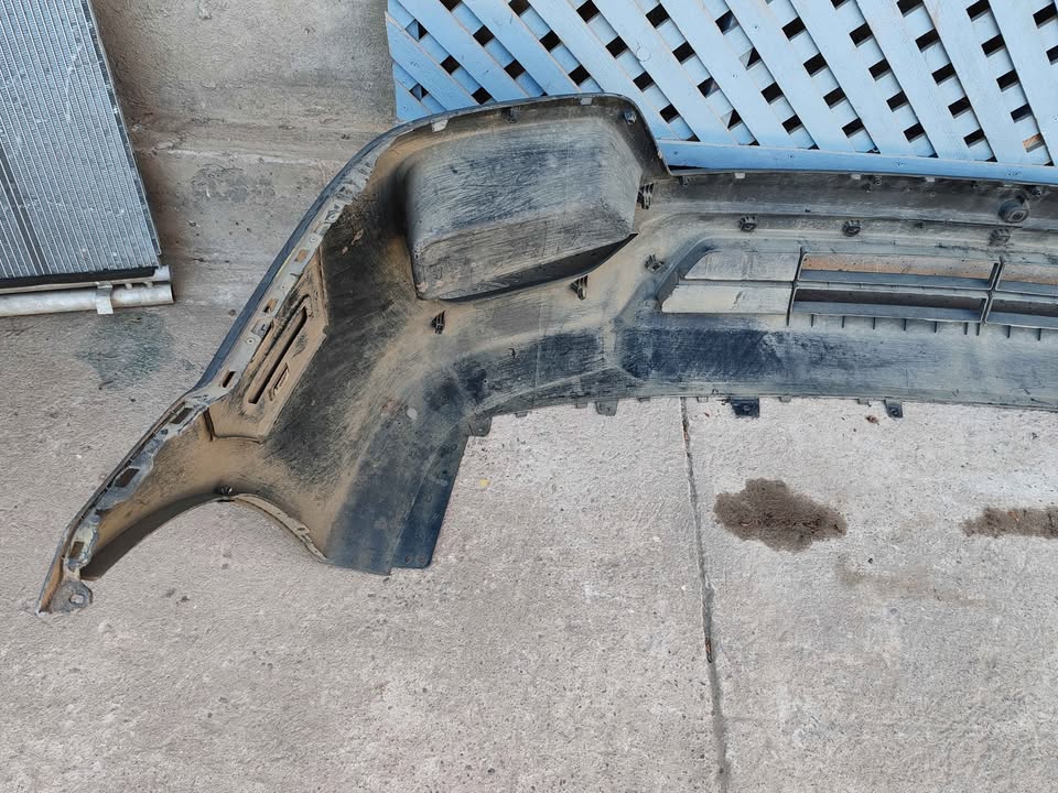 Parachoque delantero Hyundai H350 2015 - 2022 - Imagen 5