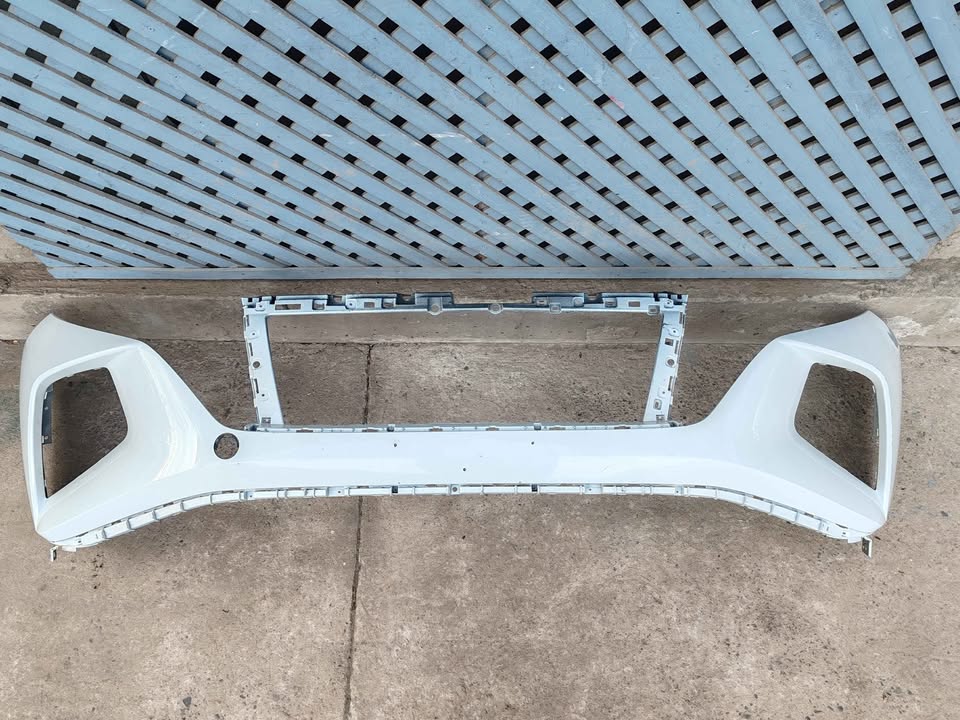 Parachoque delantero Hyundai Tucson 2022 - 2025 (ll)