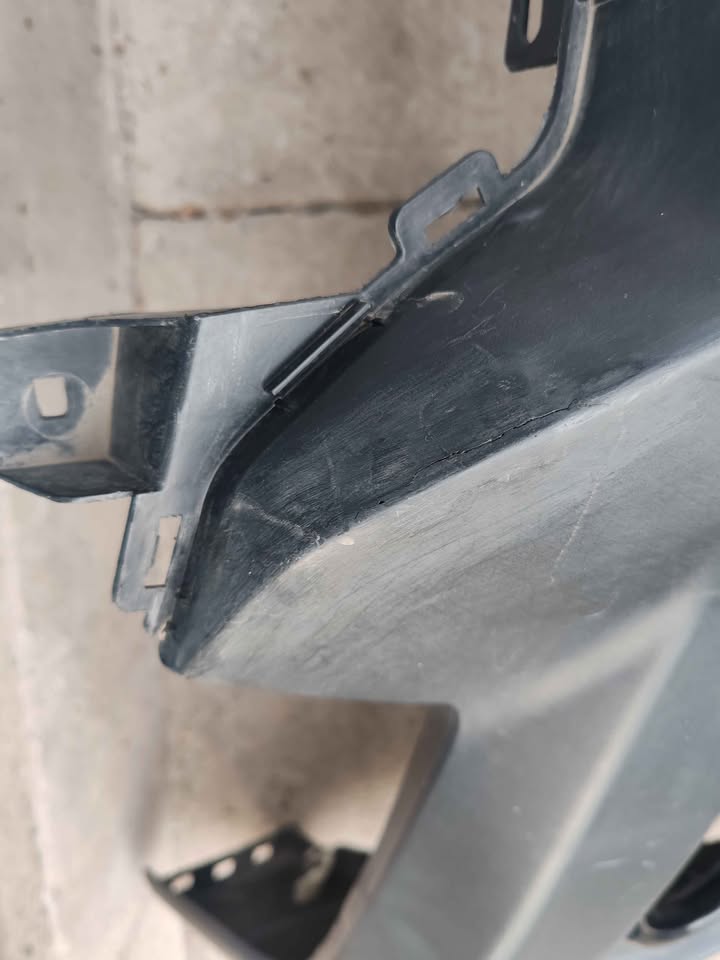 Parachoque delantero Mahindra Pick Up 2018 - 2025 - Imagen 4