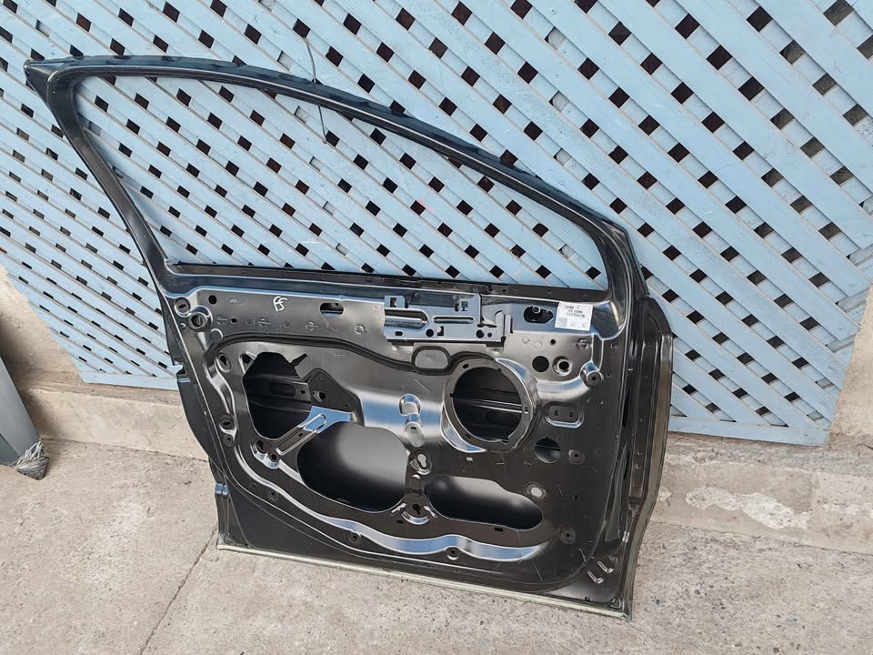 Puerta delantera izquierda Citroen C4 2012 - 2016 - Imagen 6