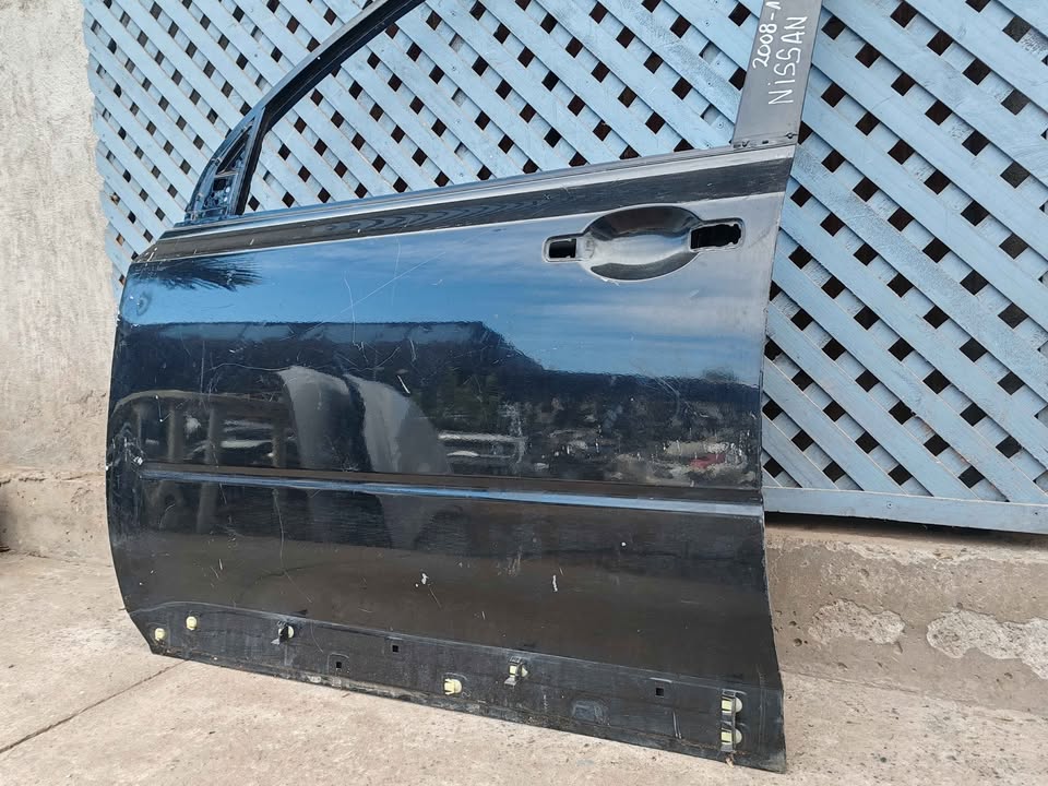 Puerta delantera izquierda Nissan Xtrail T31 2009 - 2014 - Imagen 3