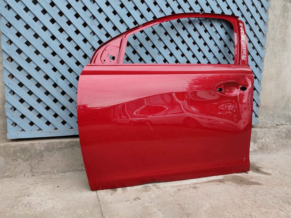 Puerta delantera izquierda Peugeot 308 2014 - 2022 - Imagen 3