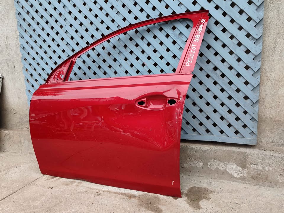 Puerta delantera izquierda Peugeot 308 2014 - 2022 - Imagen 4