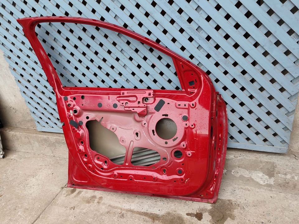Puerta delantera izquierda Peugeot 308 2014 - 2022 - Imagen 9