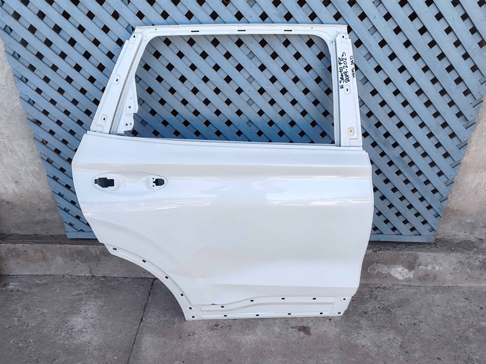 Puerta trasera derecha Hyundai Santa Fe 2019 - 2023 - Imagen 2