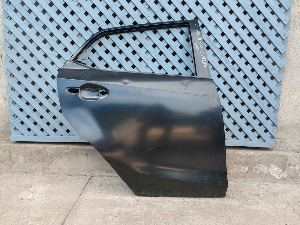 Puerta trasera derecha Mazda 2 sport 2008 - 2014