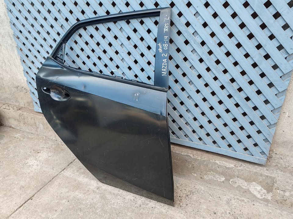 Puerta trasera derecha Mazda 2 sport 2008 - 2014 - Imagen 6
