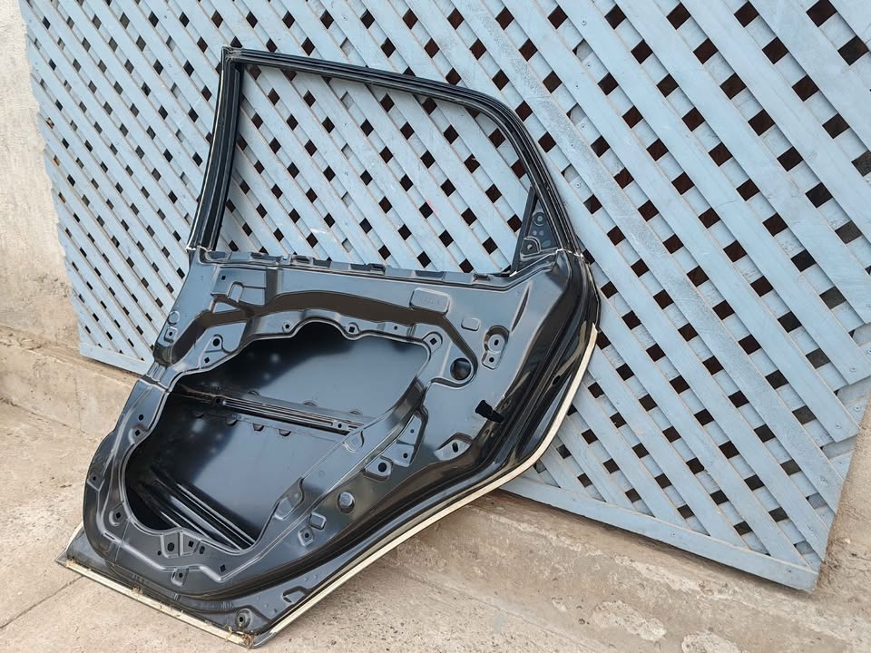 Puerta trasera derecha Mazda 2 sport 2008 - 2014 - Imagen 7