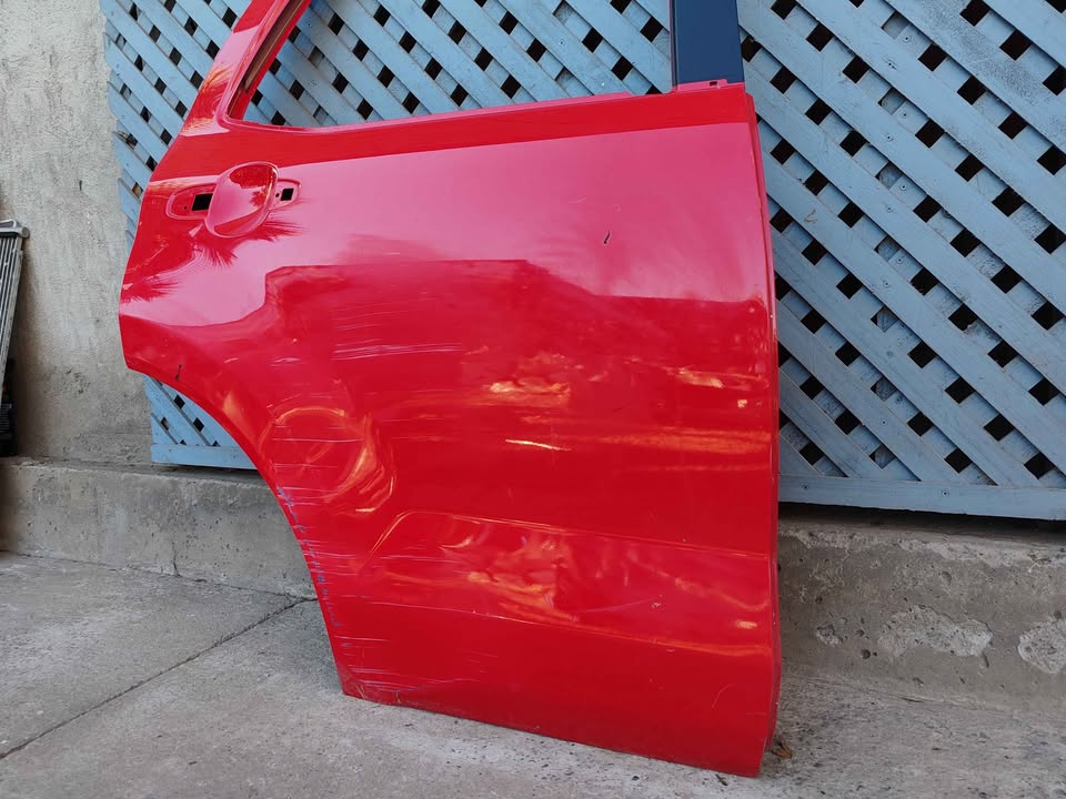 Puerta trasera derecha Toyota Raize 2021 - 2026 - Imagen 4