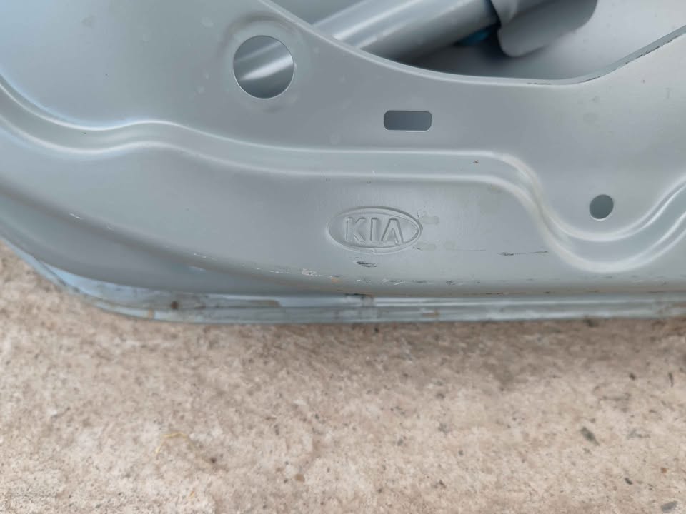 Puerta trasera izquierda Kia Cerato 2013 - 2016 - Imagen 5